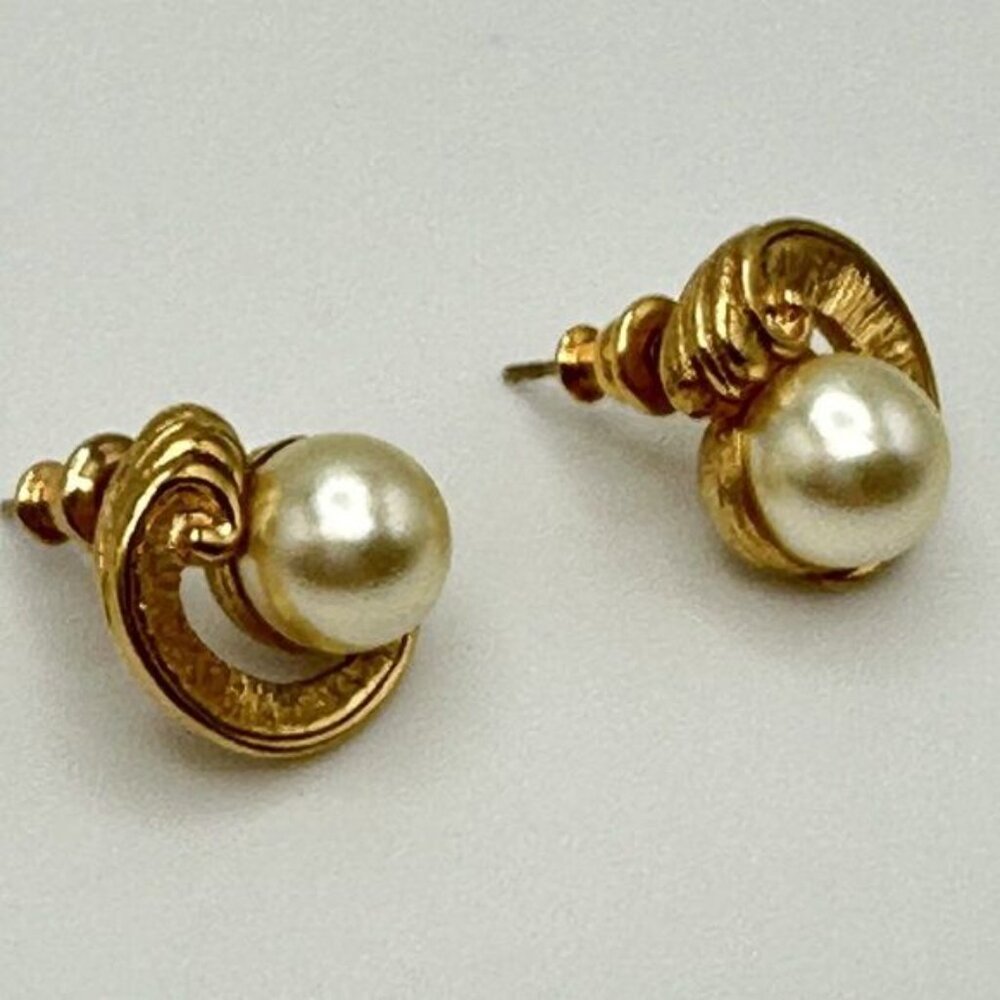 Vintage Costume Earrings Gold Scroll and Pearl Studs 1/2 Inch - Picture 2 of 5
